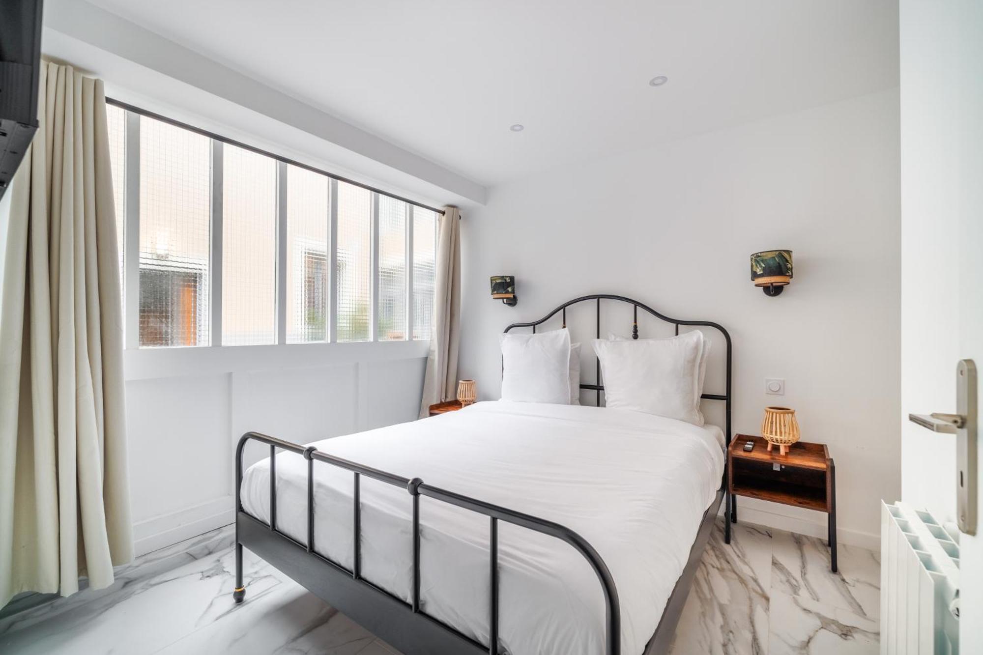 Spacious Flat For 4 People #1 Asnières Exterior foto